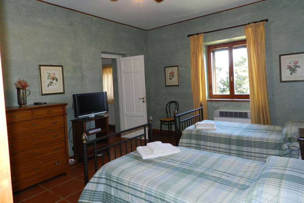 Photo of Bedroom in Contessa Entellina