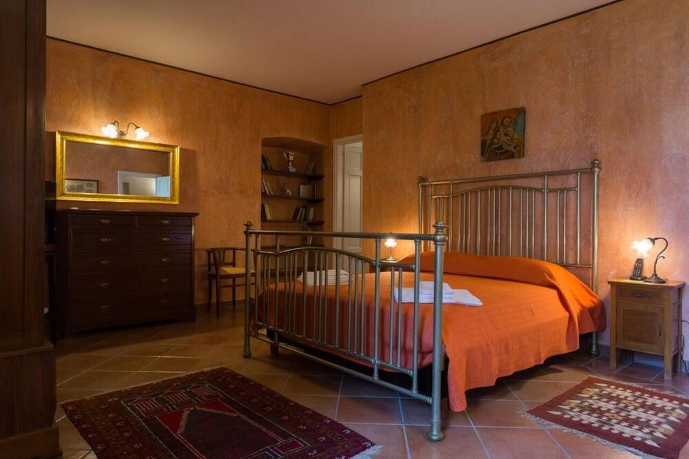 Photo of Bedroom in Contessa Entellina