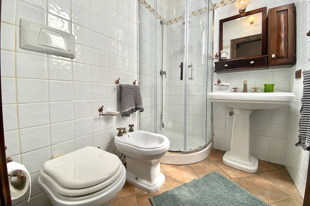 Photo of Bathroom in Alcamo