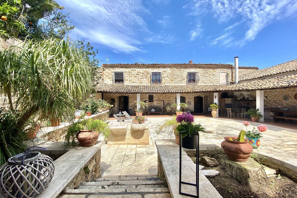Photo of Outdoor in Alcamo