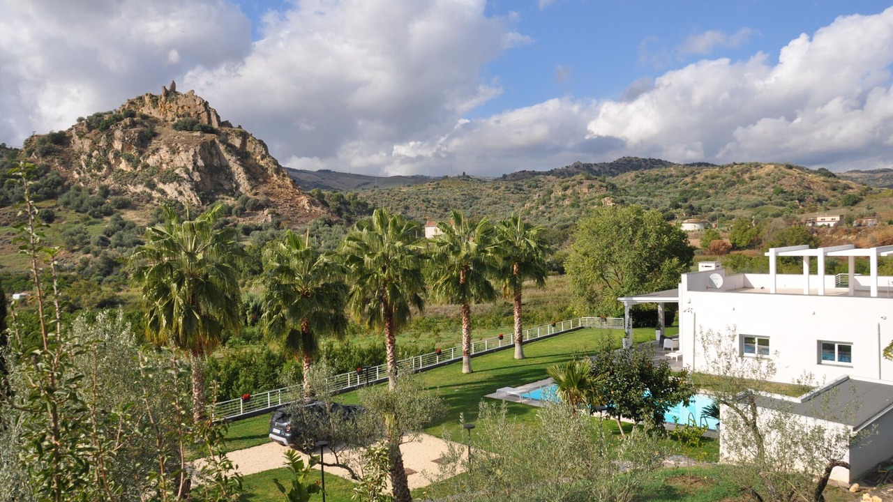 Photo of Outdoor in Leonforte