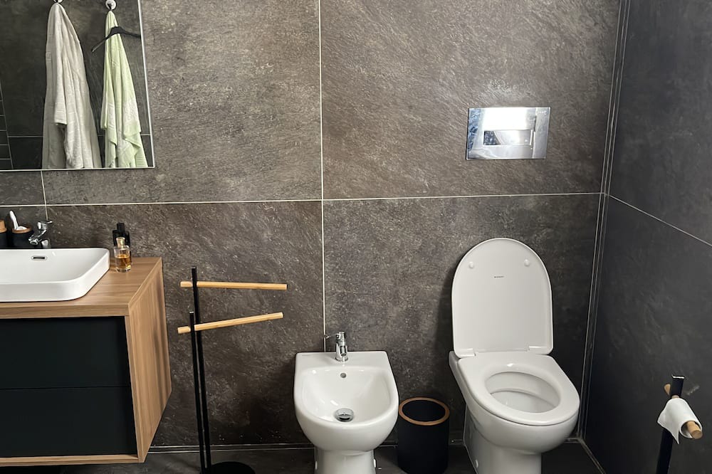 Photo of Bathroom in Petrosino