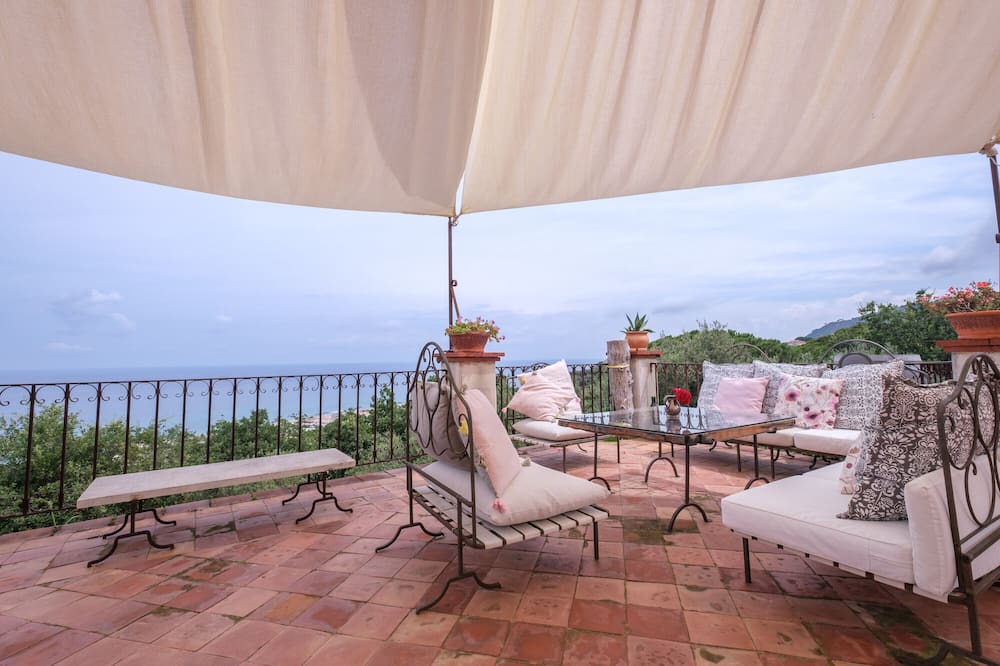Photo of Patio Balcony in Province of Messina