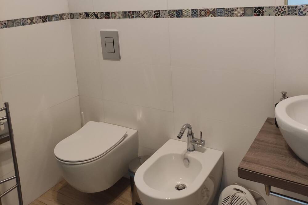Photo of Bathroom in Milo