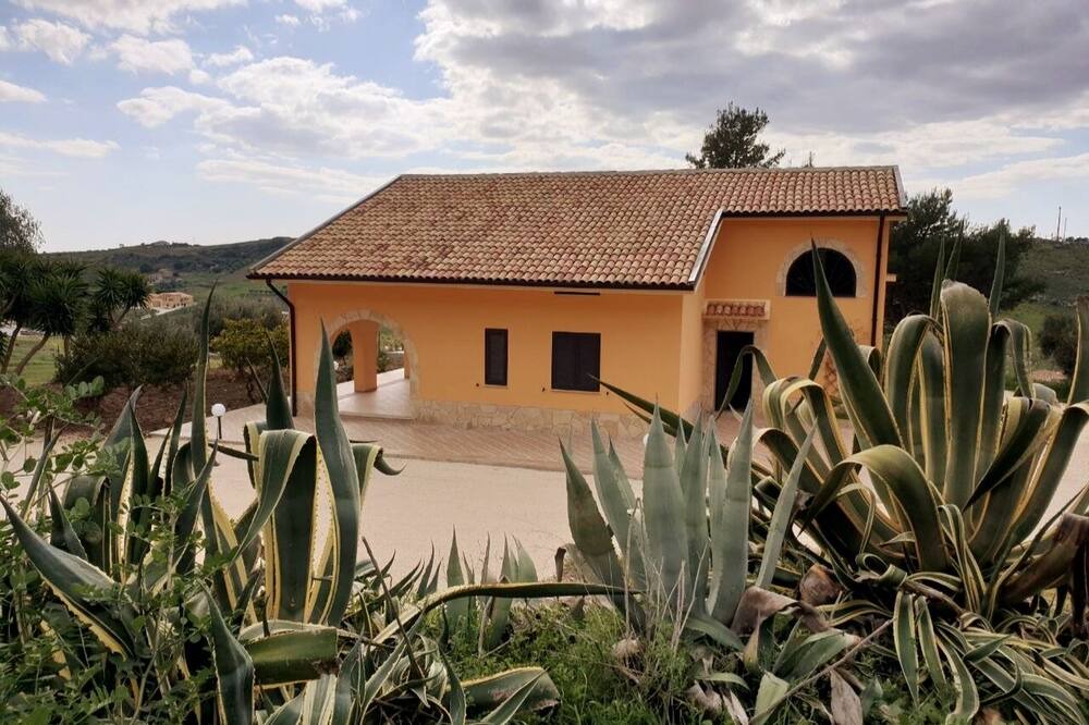 Photo of Outdoor in Montallegro