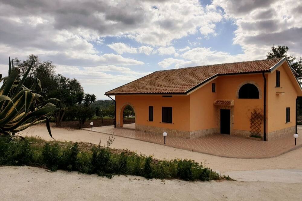 Photo of Outdoor in Montallegro