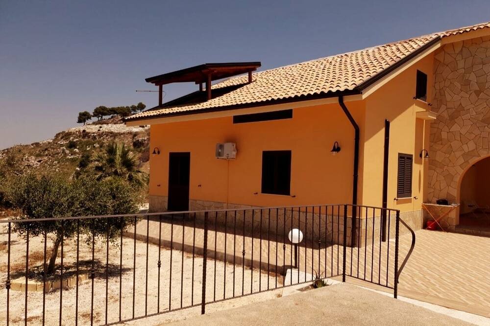 Photo of Outdoor in Montallegro