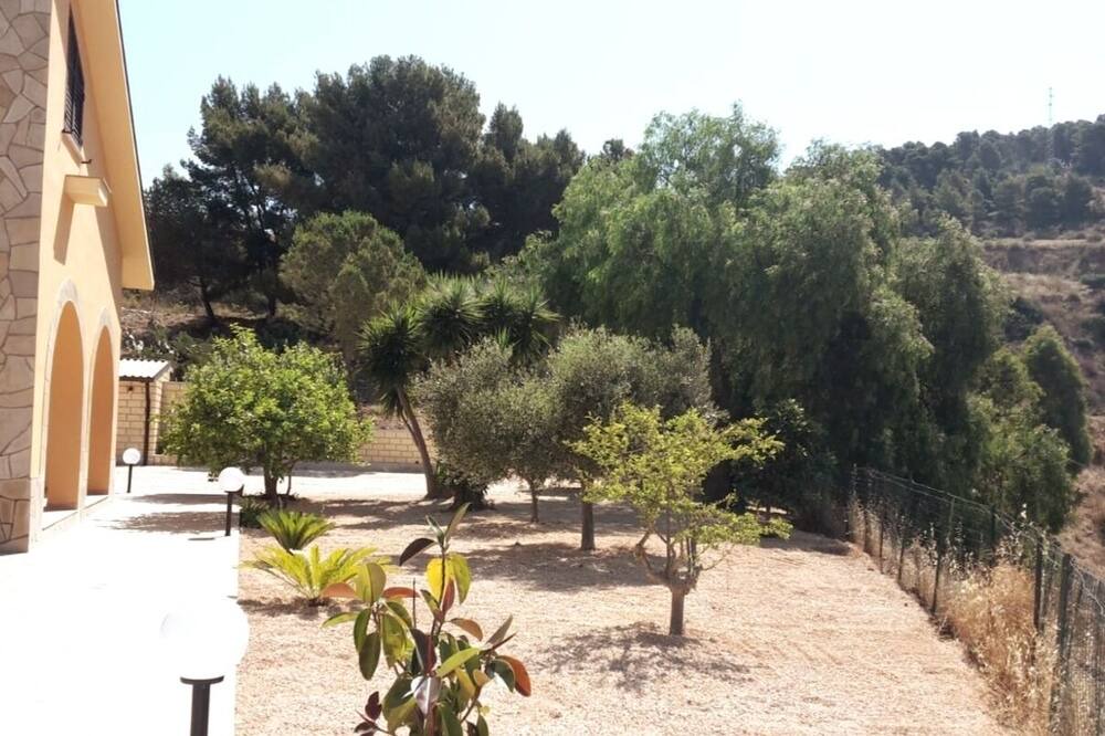 Photo of Outdoor in Montallegro