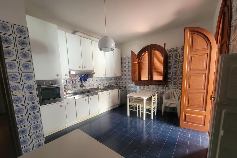Photo of Kitchen in Torre Archirafi