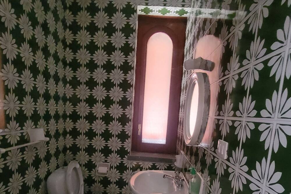 Photo of Bathroom in Torre Archirafi