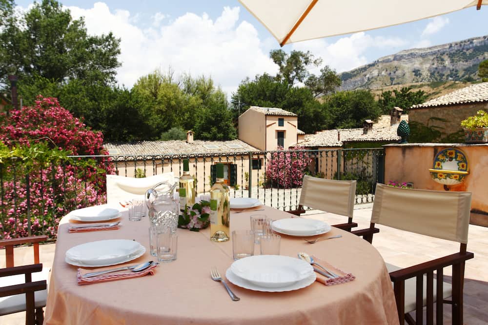 Photo of Outdoor in Corleone
