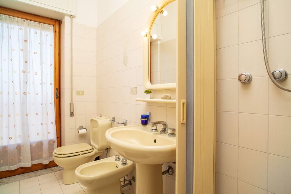 Photo of Bathroom in Riposto
