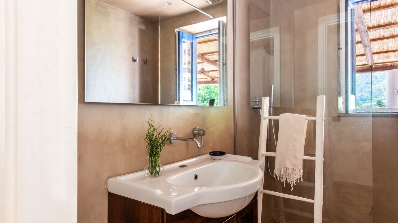 Photo of Bathroom in Malfa