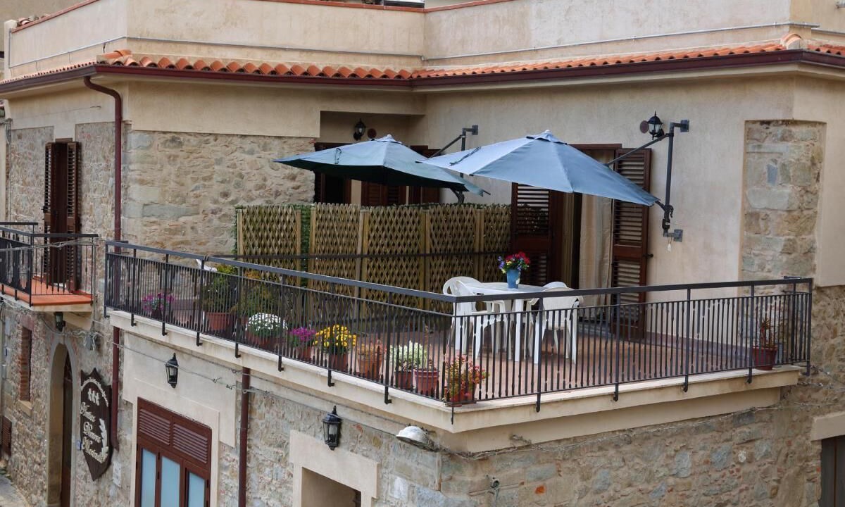 Photo of Patio Balcony in Ficarra