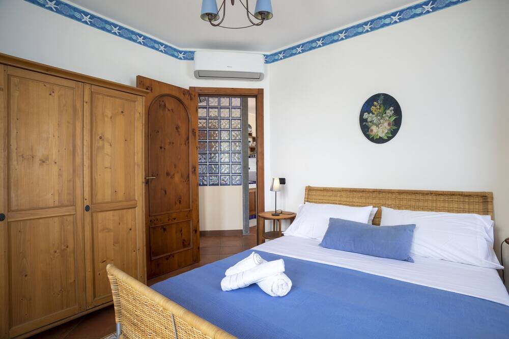 Photo of Bedroom in Santo Stefano di Camastra