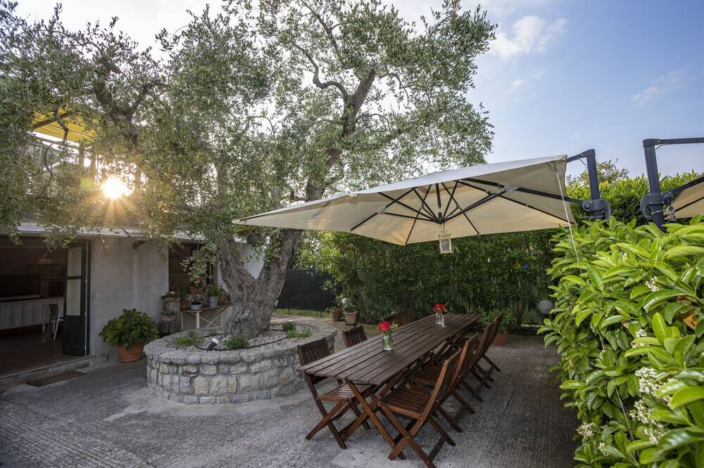 Photo of Outdoor in Naso