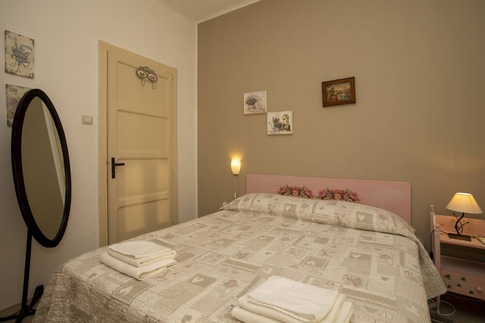 Photo of Bedroom in Naso