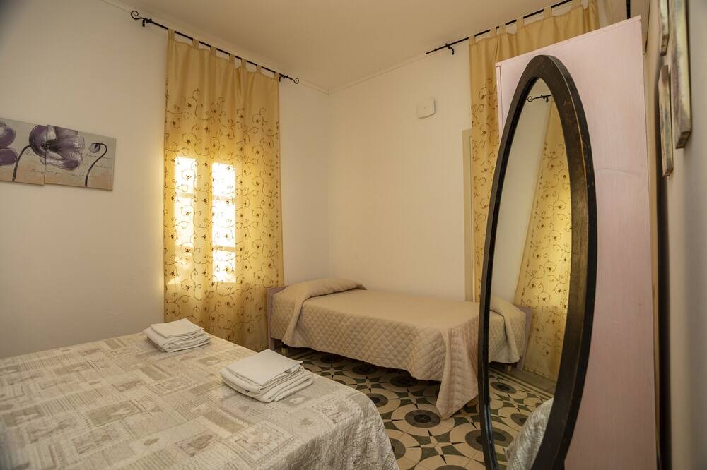 Photo of Bedroom in Naso