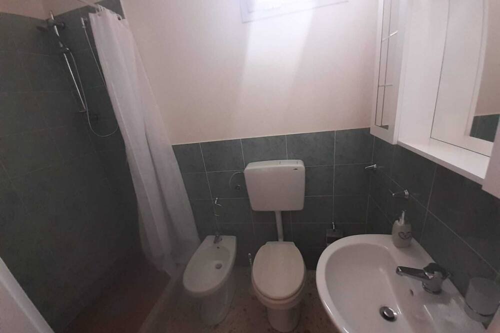 Photo of Bathroom in Castelvetrano