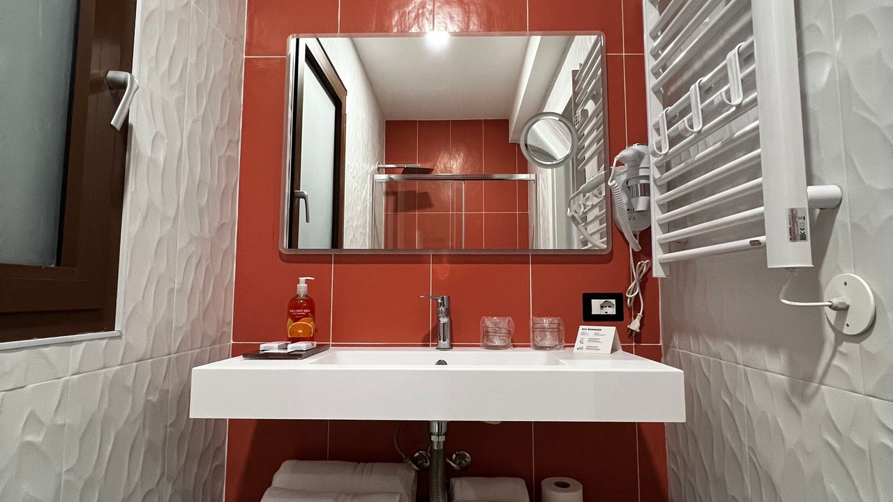 Photo of Bathroom in Acate
