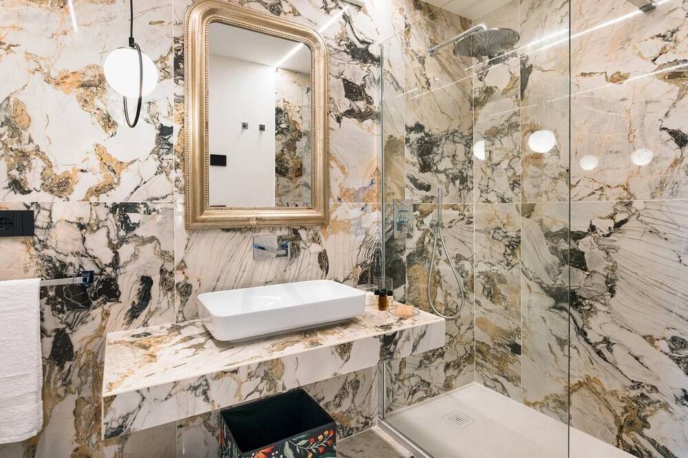 Photo of Bathroom in Savoca