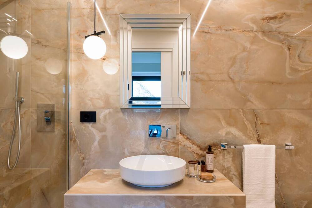 Photo of Bathroom in Savoca