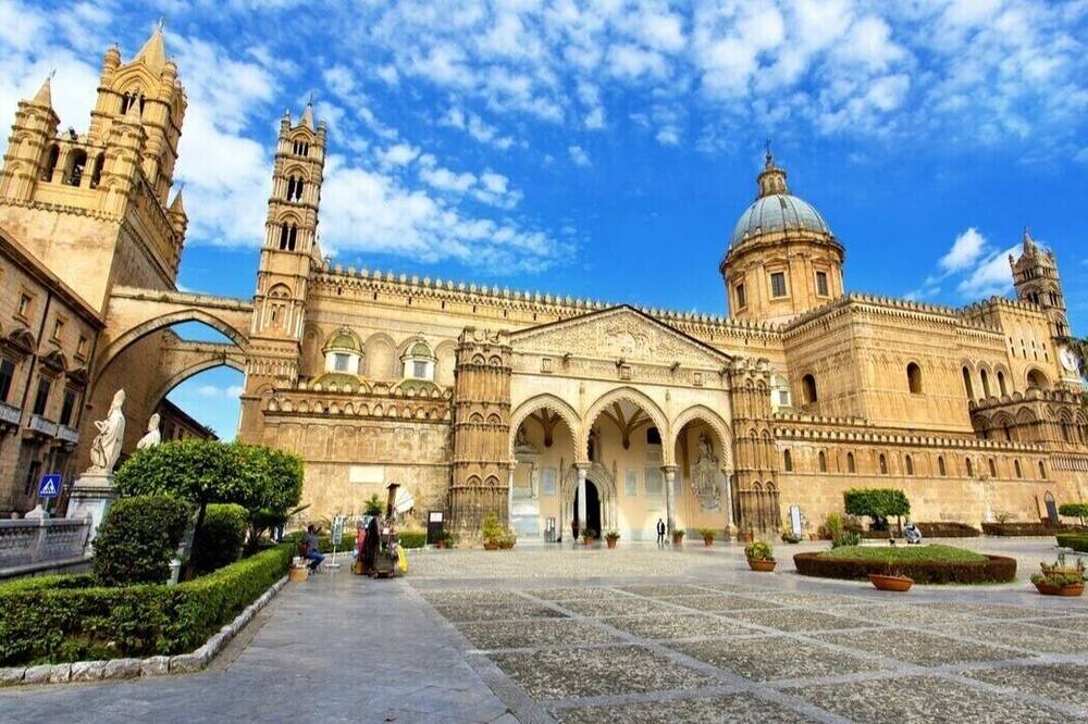 Photo of Outdoor in Palermo