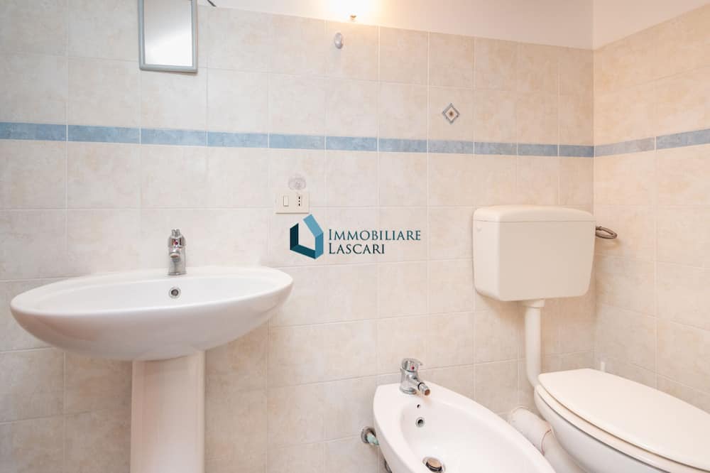 Photo of Bathroom in Piana Calzata