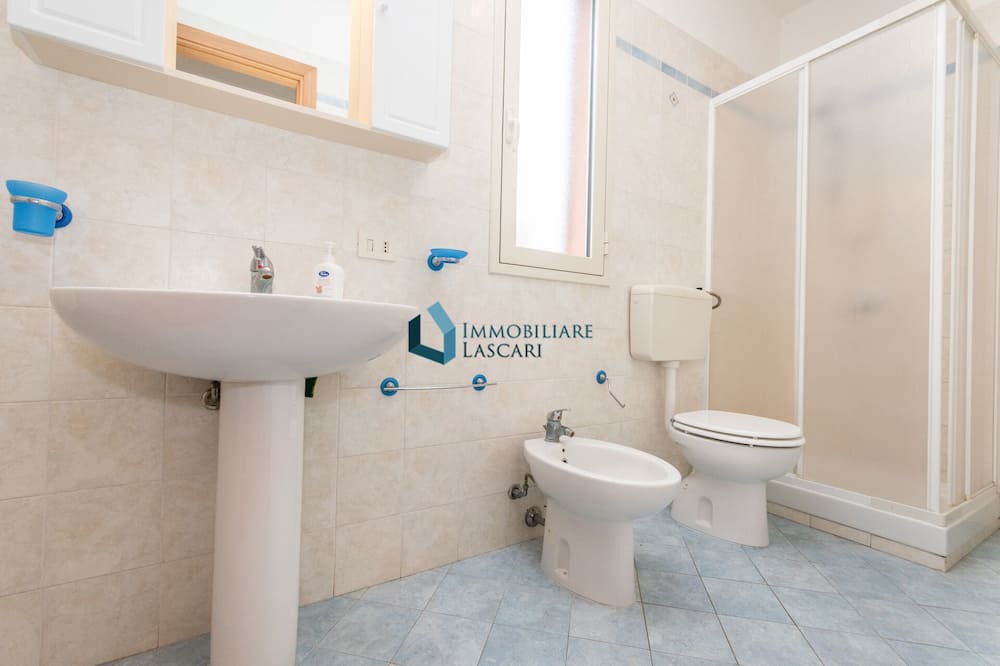 Photo of Bathroom in Piana Calzata