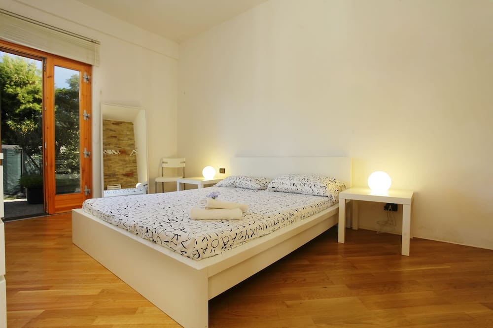 Photo of Bedroom in Torre Colonna-sperone