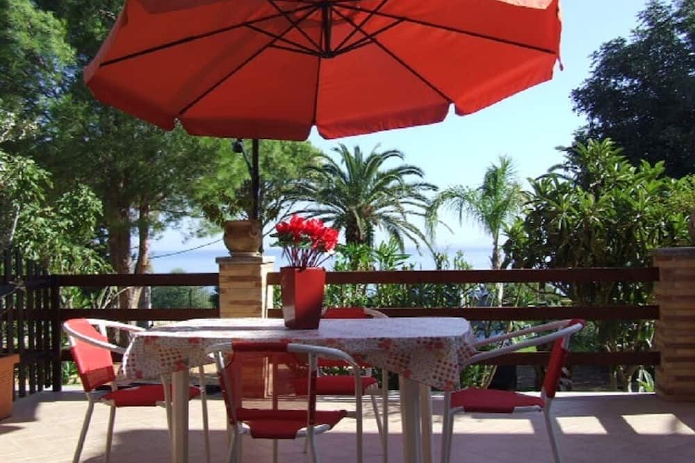 Photo of Patio Balcony in Scopello
