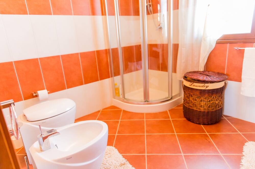 Photo of Bathroom in Castelvetrano