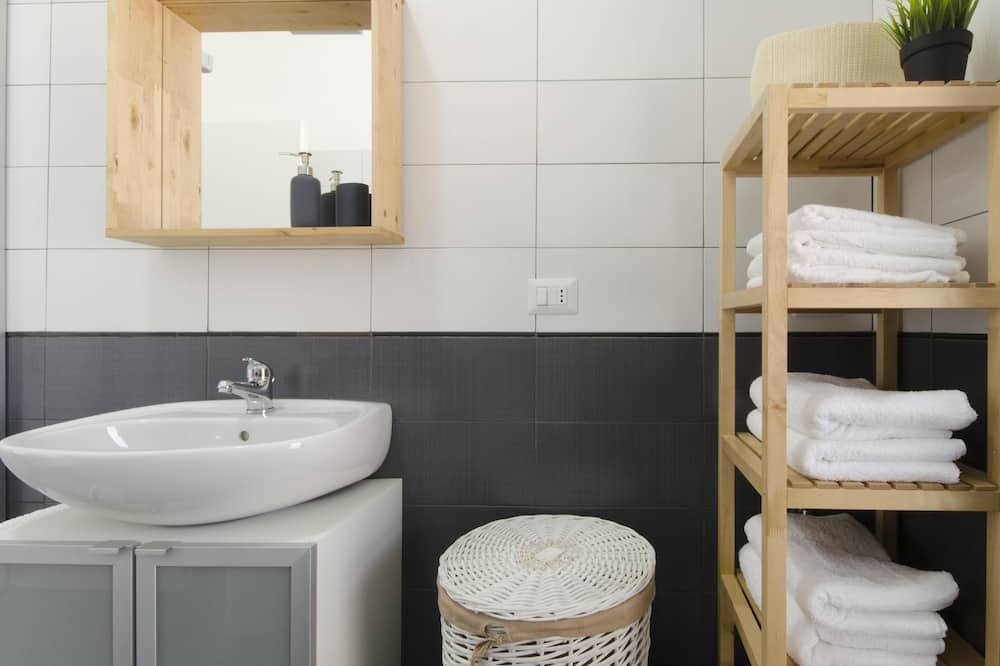 Photo of Bathroom in Tiche