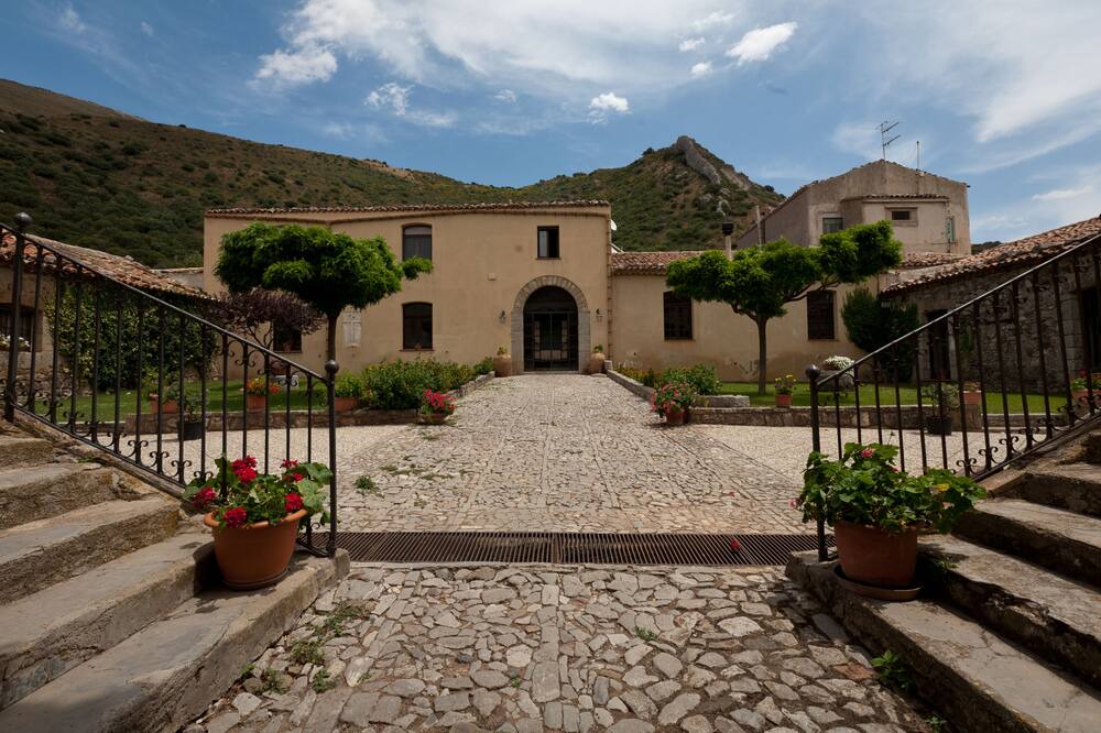 Photo of Outdoor in Scillato