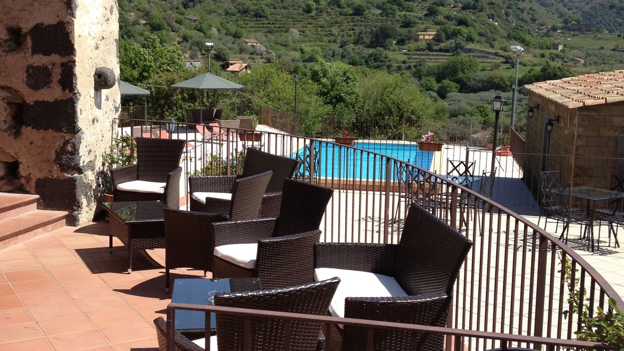 Photo of Patio Balcony in Mitogio