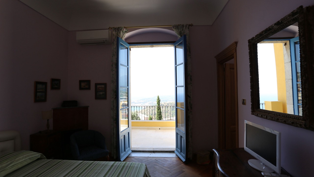 Photo of Bedroom in Taormina