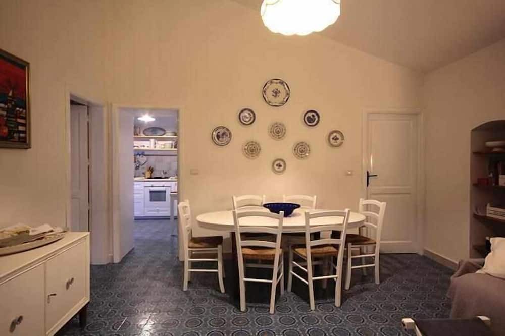 Photo of Kitchen in Caucana-finaiti-casuzze-finaiti Nord