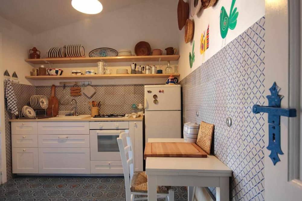 Photo of Kitchen in Caucana-finaiti-casuzze-finaiti Nord
