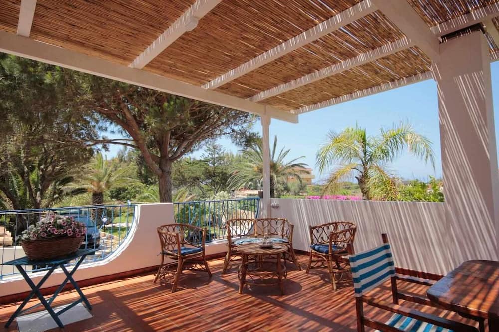 Photo of Patio Balcony in Caucana-finaiti-casuzze-finaiti Nord
