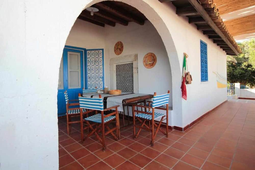 Photo of Patio Balcony in Caucana-finaiti-casuzze-finaiti Nord