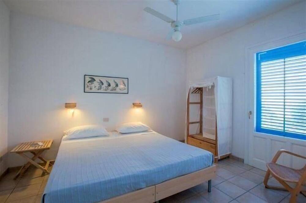 Photo of Bedroom in Marettimo