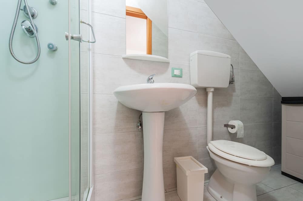 Photo of Bathroom in Leonforte
