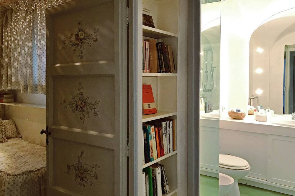 Photo of Bathroom in Marina Piccola