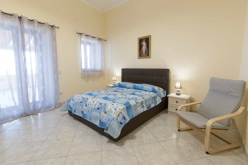 Photo of Bedroom in Lingua