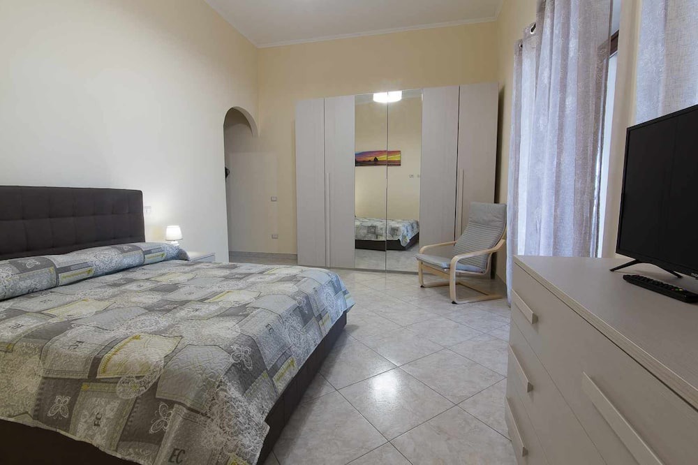 Photo of Bedroom in Lingua
