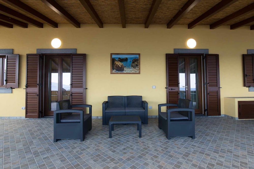 Photo of Livingroom in Lingua