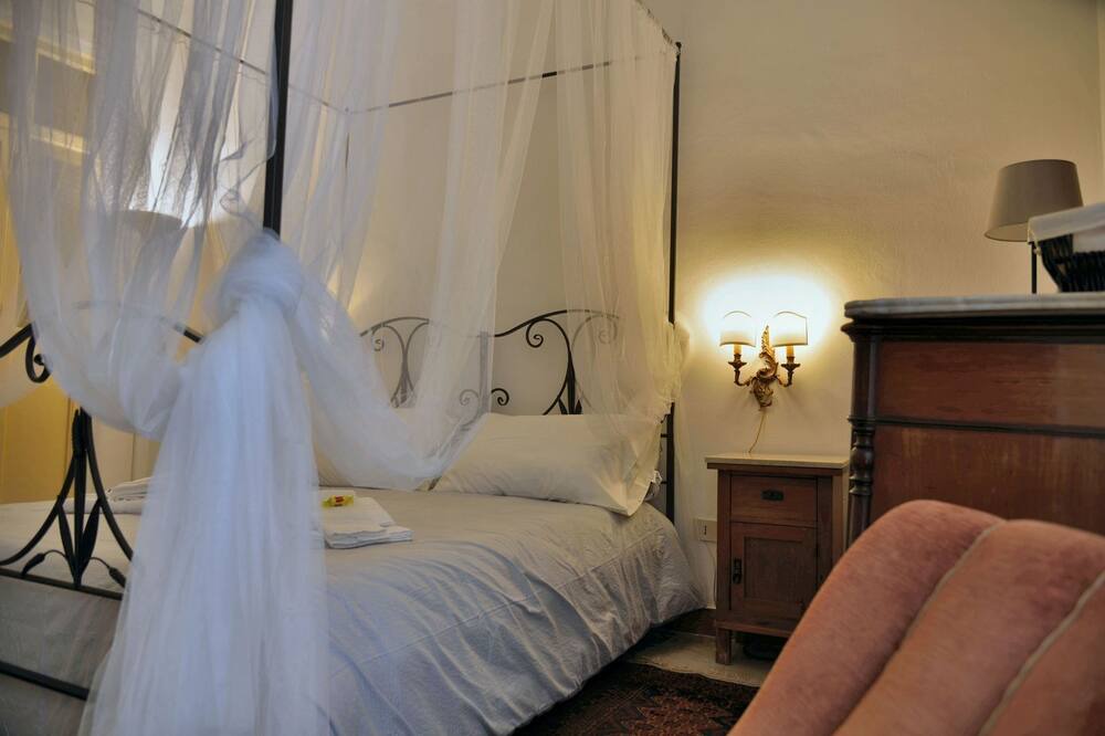 Photo of Bedroom in Kalsa