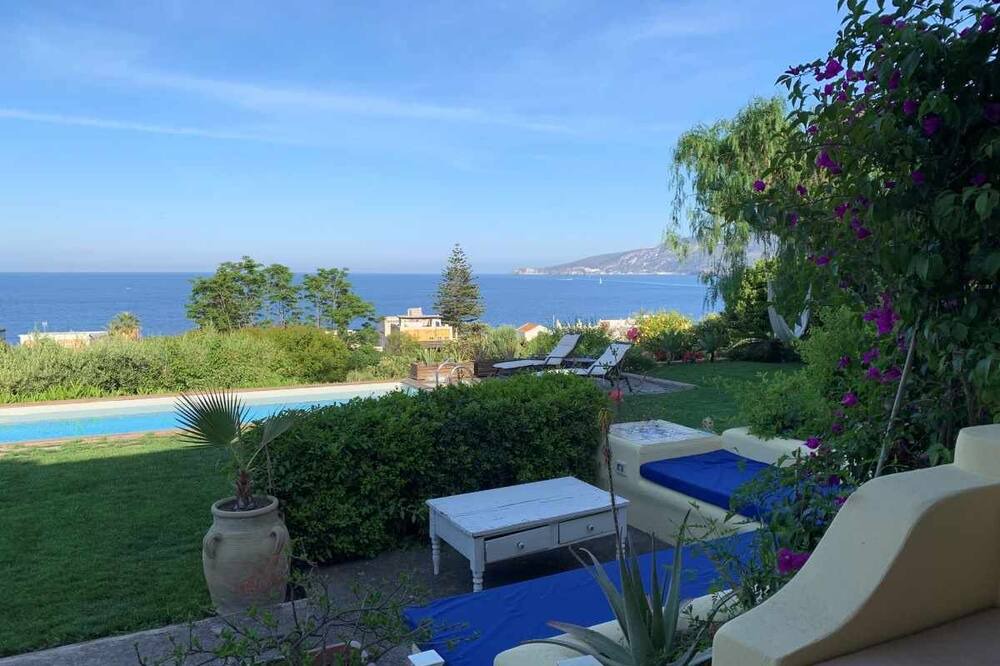 Photo of Patio Balcony in Santa Marina Salina