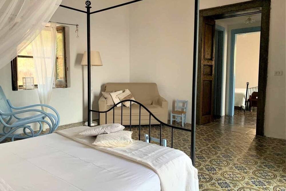 Photo of Bedroom in Malfa