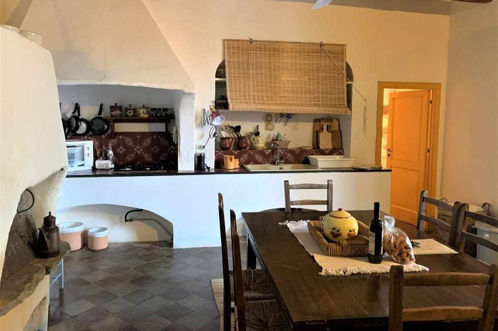 Photo of Kitchen in Malfa